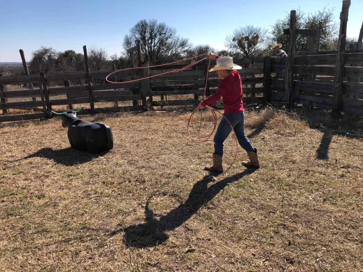 Stay On A 350-Acre Cattle Ranch! Brazos River! Tubing! Petting Zoo! Weatherford Bagian luar foto